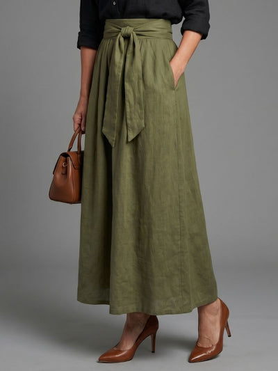 Vera | Set di Due Pezzi Blusa Nera Gonna Midi Verde Oliva