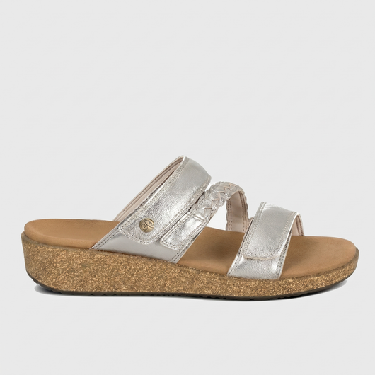 Carrie – Eleganza Fresca in Blu Stile